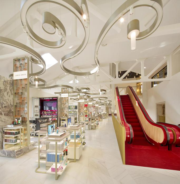 DFS opens luxurious department store in Venice