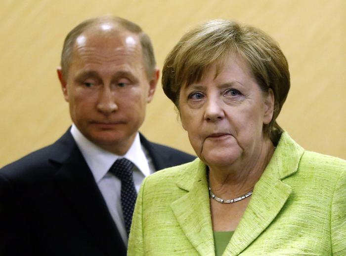 Merkel A Putin Proteggere Gay Ceceni Europa Ansa