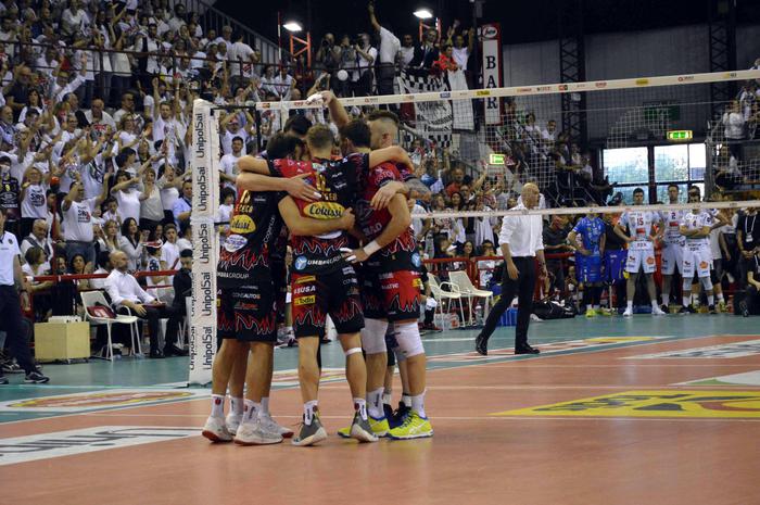 Volleyball: SIR Perugia retain club world title