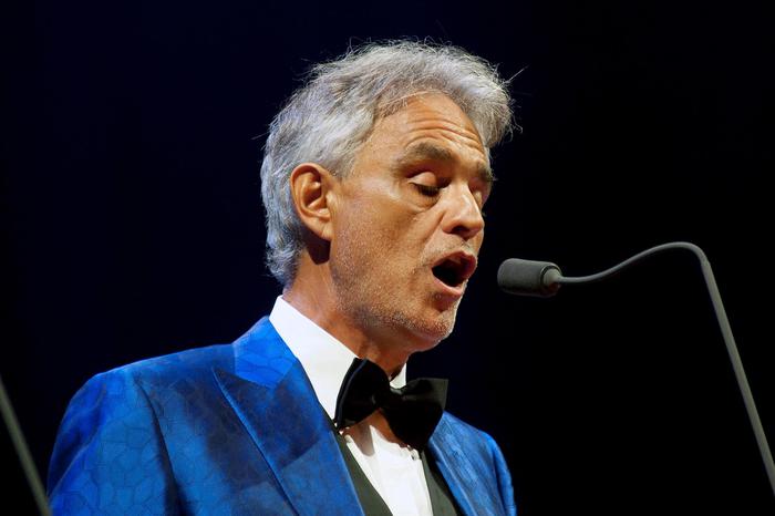 I nuovi duetti pop di Andrea Bocelli «Mio figlio, voce da educare» 