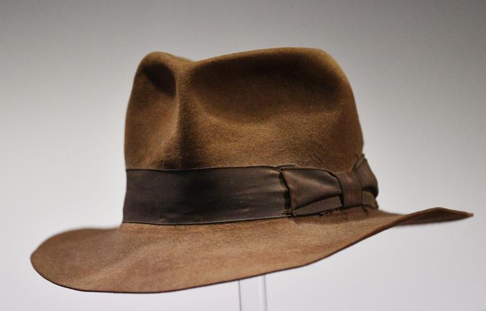 Tutti come Indiana Jones! La storia del cappello Fedora