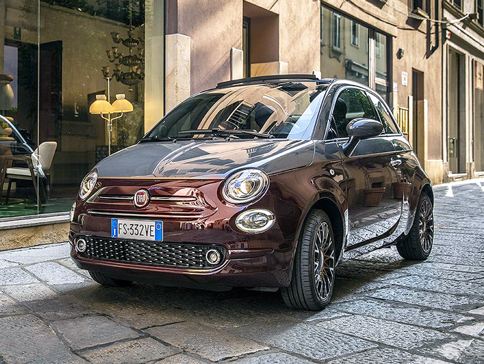 L'iconica Fiat 500 compie gli anni