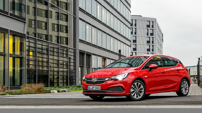 Opel Corsa, fari LED Matrix per la nuova generazione - News 