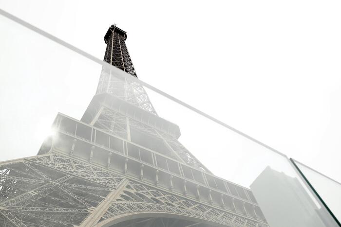 La Tour Eiffel fa 130 anni, alle prese con un maxi-lifting - Tempo