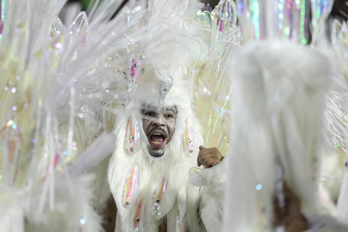 Al via il carnevale in Brasile, attesi 46 milioni in festa - Mondo - ANSA