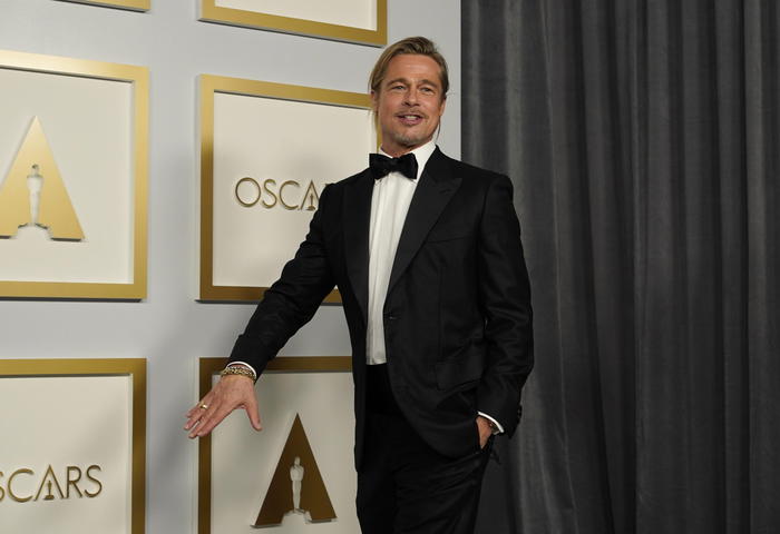 The Silent Patient': Brad Pitt produce con Annapurna l'adattamento del  romanzo thriller best-seller