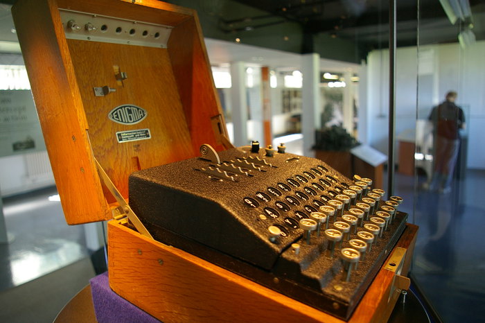 La macchina Enigma rinasce online e ci trasforma in spie della Seconda  Guerra Mondiale 