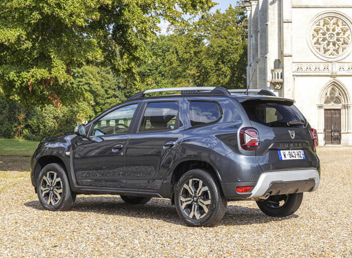 Dacia Duster Extreme, con il gpl arriva quasi ovunque - La Prova di ANSA  Motori 