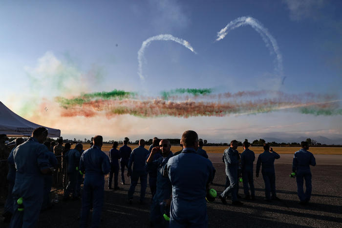 Le Frecce Tricolori compiono 60 anni FOTO - Gazzetta del Sud