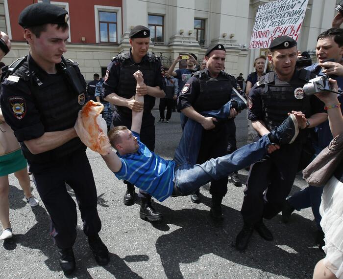 Фото Геев Милиционеров