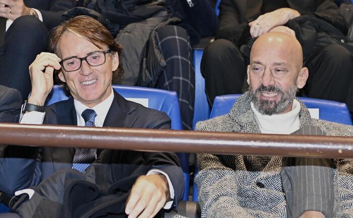 Addio a Gianluca Vialli, la famiglia: 'Il suo esempio per sempre nei nostri  cuori' - Indici 