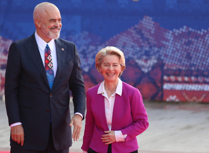 Il Primo Ministro Albanese Edi Rama Accoglie Von Der Leyen Primopiano Ansa It