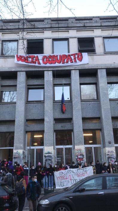 Scuola: A Milano Occupato Anche Il Liceo Volta - Notizie - Ansa.it