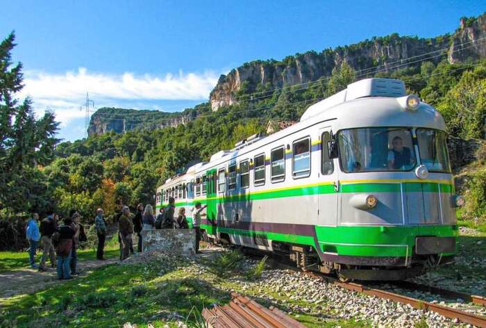 Turismo: ripartono i viaggi del Trenino Verde in Sardegna - Notizie 