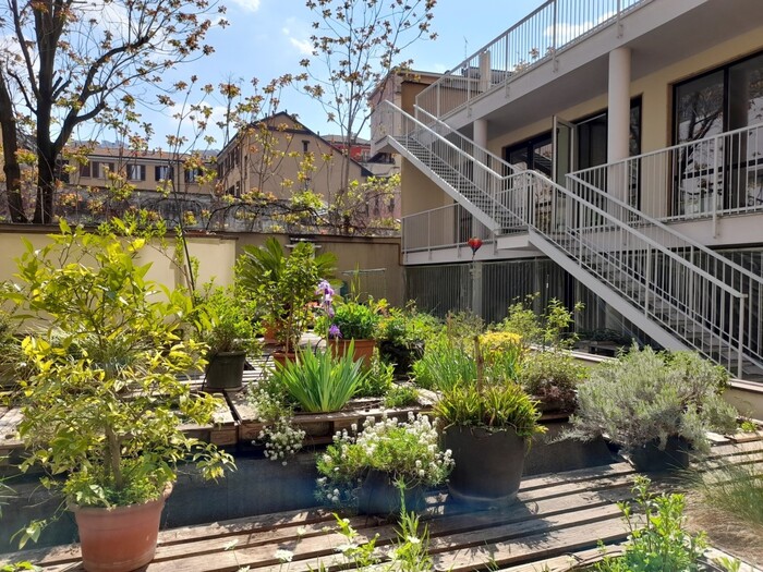L'ufficio più bello di Milano? Un giardino pensile sui tetti della città