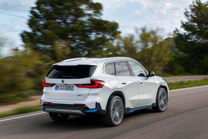 BMW X1, il nuovo Suv cresce in tecnologia, comfort e qualità - La Prova di  ANSA Motori 