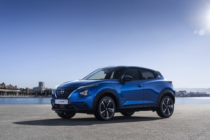 Nissan Juke Hybrid, il suv urbano è più potente e pulito - La Prova di ANSA  Motori 