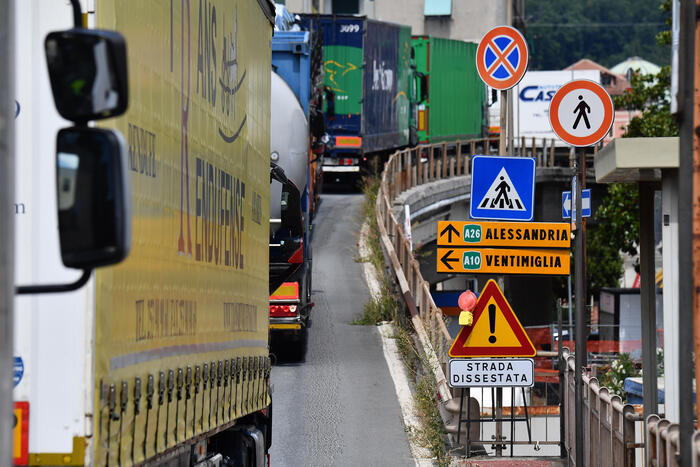 Incidenti E Cantieri Code Su Nodo Autostradale Ligure - Notizie - Ansa.it