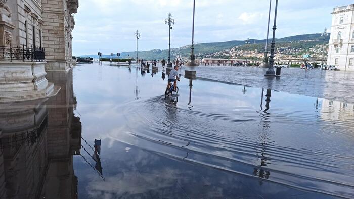 Maltempo: Pioggia E Allagamenti A Trieste E Lungo Costa Fvg - Notizie ...