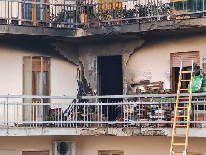 Incendio In Appartamento A Nuoro, 74enne Morto Per Asfissia - Cronaca ...