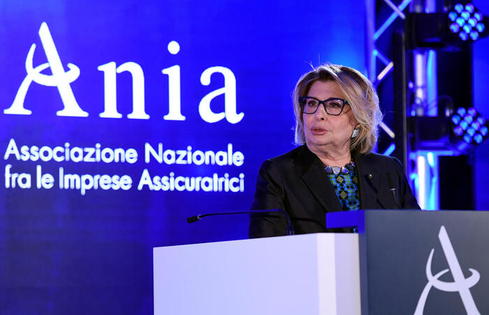 L'assemblea nazionale dell'Ania con il presidente Mattarella