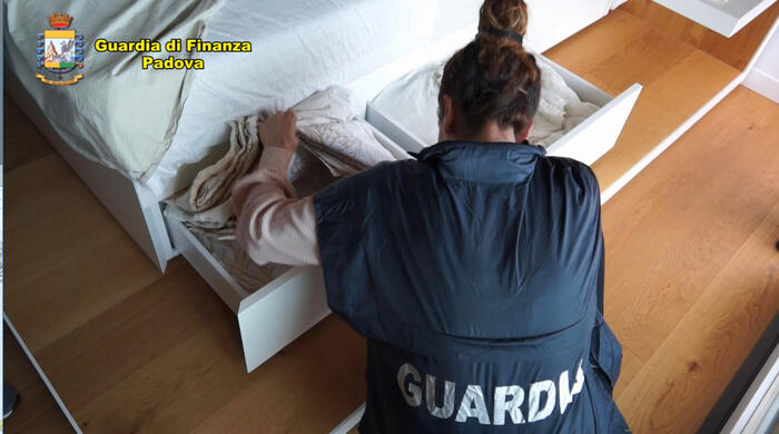 Blitz Antidroga Gdf In Veneto, 19 Arresti E Perquisizioni - Notizie ...