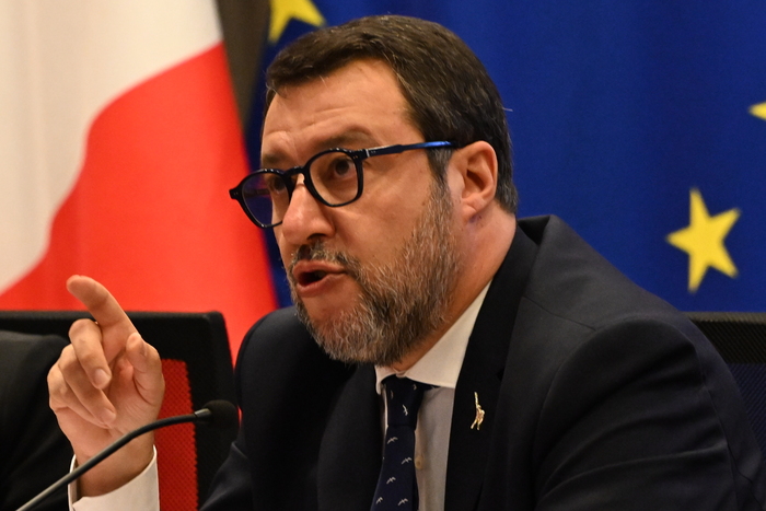 Salvini Precetta, Sciopero Di Lunedì Ridotto Da 24 A 4 Ore - Notizie ...