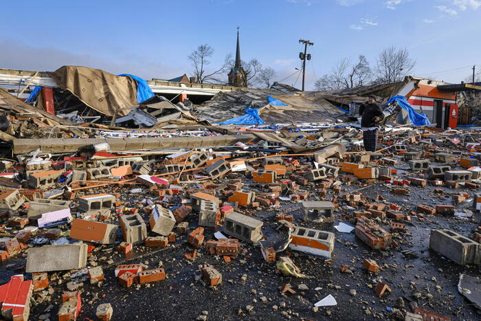 Tornado in Tennessee, almeno sei morti. C'è anche un bimbo