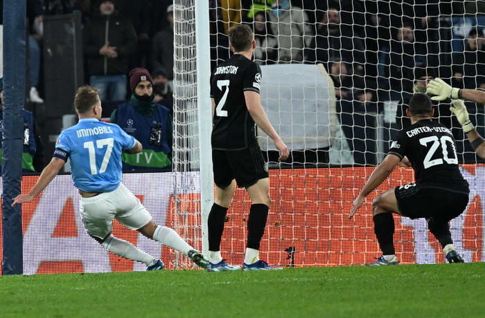 Soccer: Lazio fined for potato famine Celtic banner