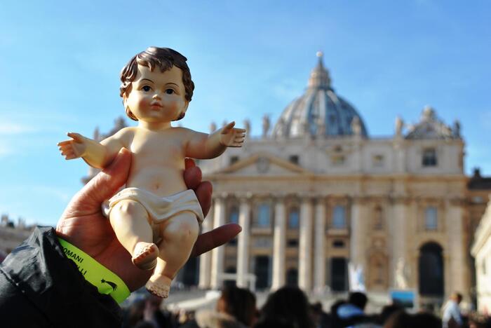 Benedizione dei Bambinelli, ritorna l’appuntamento a San Pietro: la data