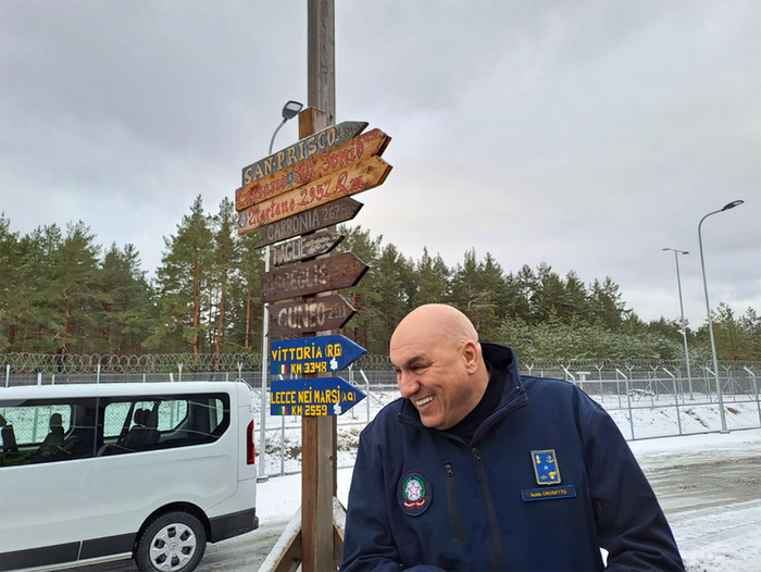 Crosetto visits troops in Latvia