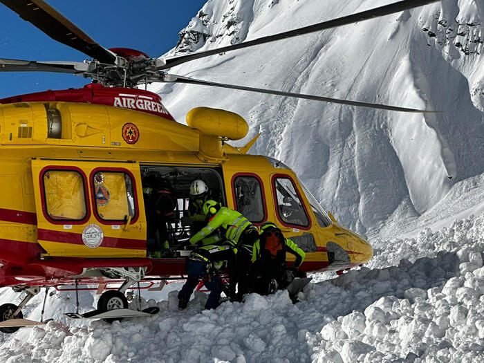 Two dead after avalanche in Val Formazza