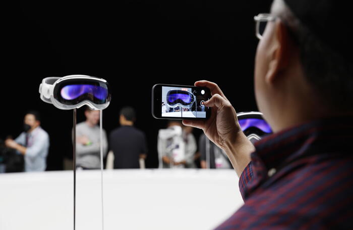 Vision Pro, buona partenza negli Usa per il visore di Apple - Future Tech 
