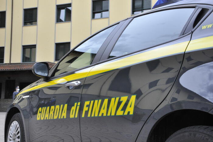 Frode fiscale per 160 milioni di euro, 10 arresti Ottanta gli indagati ...