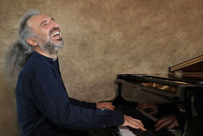 Piano Solo, Stefano Bollani Chiude L'Estate A Santa Cecilia - Musica ...