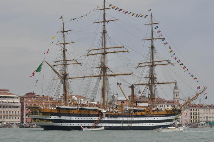 A Venezia si chiude “Marina Militare Nastro Rosa Tour” – Notizie