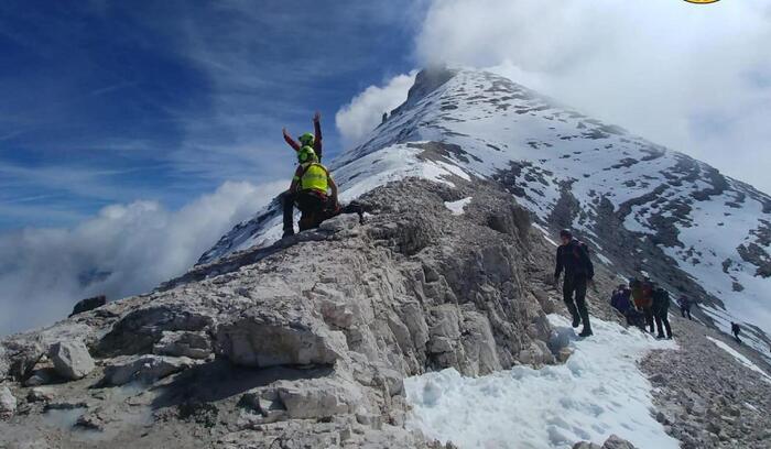 Precipita scalando in libera la Tofana, morta guida alpina – Notizie