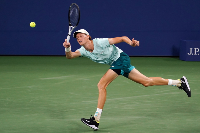 Jannik Sinner vs. Lorenzo Senego: Clash in the US Open Tennis Second Round with Lucia Bronzetti