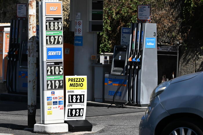 Bonus per la benzina e le bollette, verso il Cdm di lunedì - Notizie 