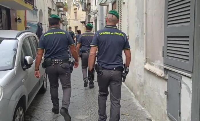 Blitz Interforze A Napoli, Un Arresto E Decine Di Perquisizioni ...