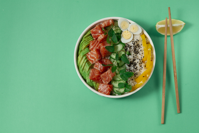 Poke Bowl: che cos'è e come si prepara il piatto tendenza dell'anno