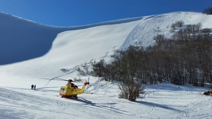 Hiker dies in avalanche on Mt Sirente in Abruzzo