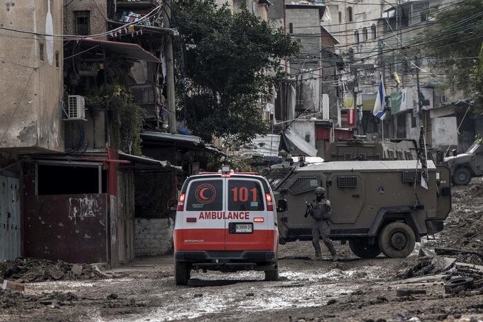 Decine di coloni attaccano le case dei palestinesi in Cisgiordania – Medio Oriente – Ansa.it