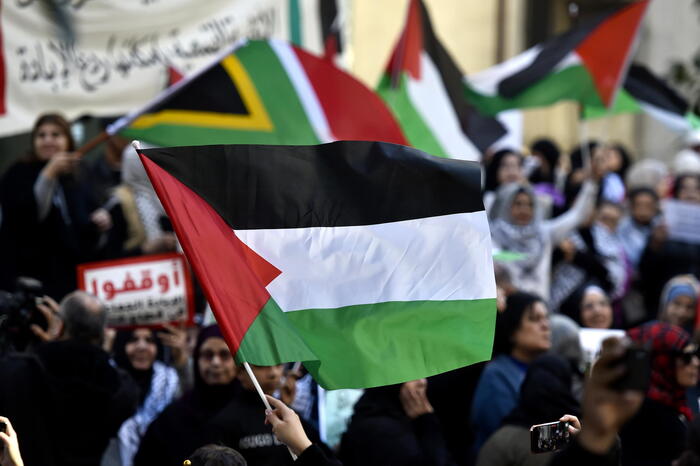 Palestinians 'respect order', postpone Milan march to Sunday