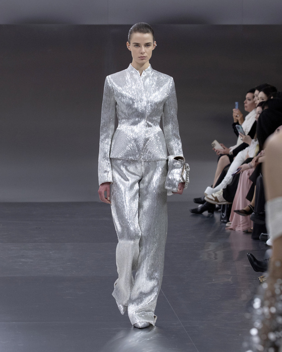 Fendi, Kim Jones rereads Lagerfeld's futurism - Fashion - The Limited Times
