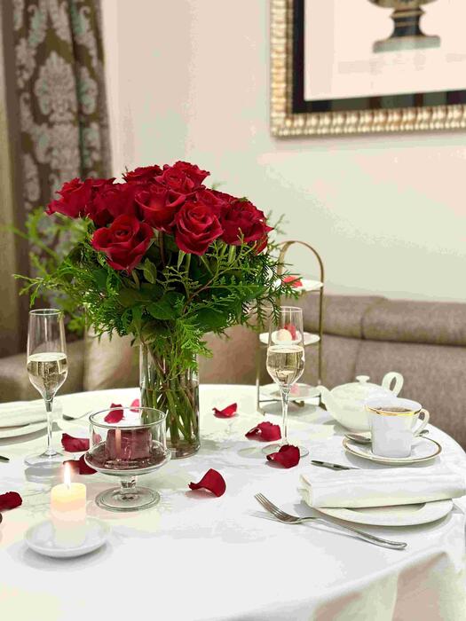 San Valentino, è tempo di regali. Dalle rose rosse all'acquisto di una  stella vera - Notizie - CentroPagina - Cronaca e attualità dalle Marche