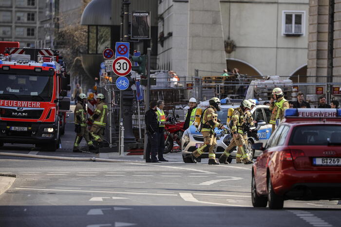 Germania: incendio in un ospedale, un morto e 6 feriti gravi
