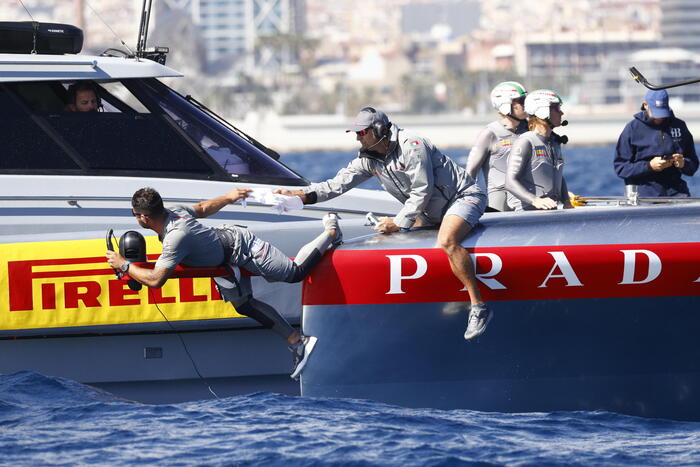 Louis Vuitton Cup: Luna Rossa rompe poi si riscatta, 4-4 con Ineos Britannia nelle finali di Barcellona – Notizie – Ansa.it