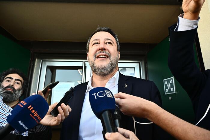 Salvini, in manovra 3,5 miliardi da banche e assicurazioni