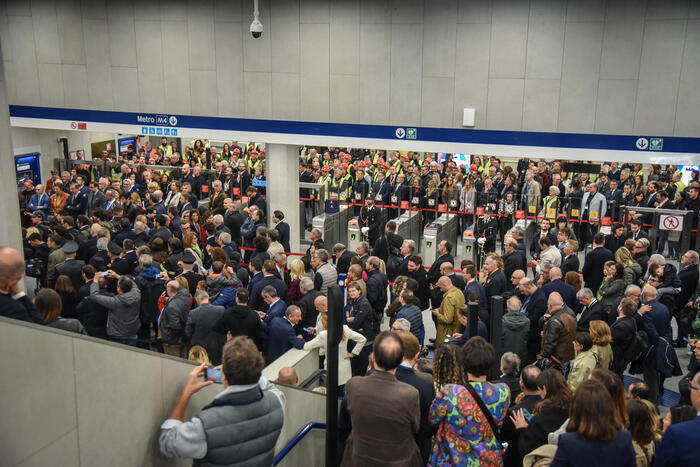 Milano inaugura la metro M4. Sala: ‘E’ un’opera epocale’ – Notizie – Ansa.it